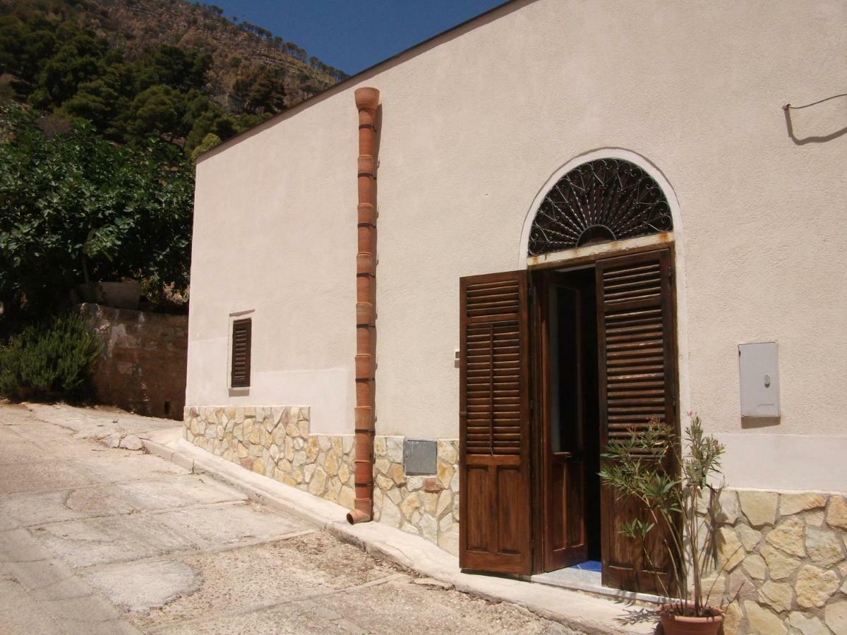 Le Case Di Virgin 1 Castellammare del Golfo Luaran gambar